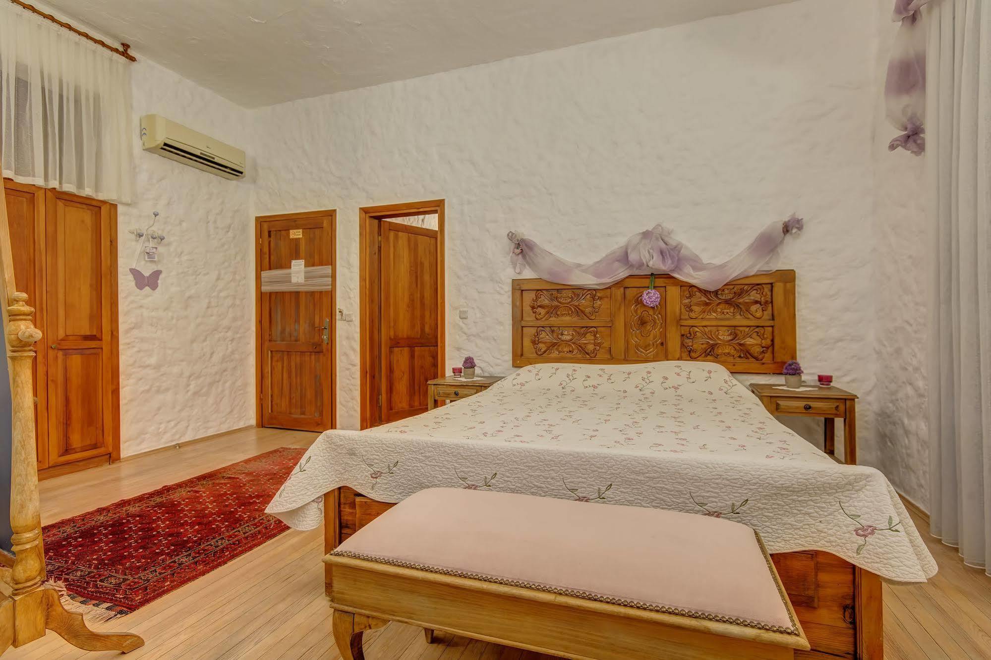 Lale Lodge Hotel Alacati Exterior photo